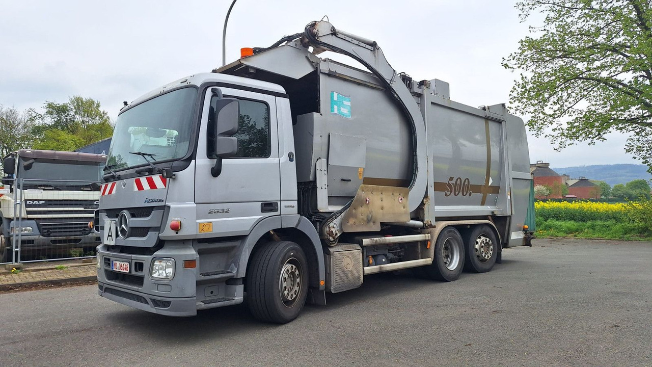 Mercedes-Benz 2532 Actros Überkopflader - Kamion za smeće: slika 1 Mercedes-Benz 2532 Actros Überkopflader - Kamion za smeće: slika 1