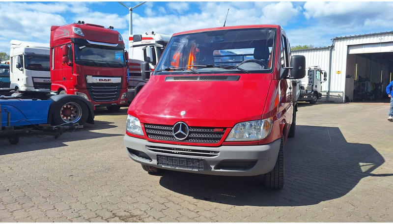 Mercedes-Benz 300-serie 313 Pritsche Doppelkabine - Dostavno vozilo s ravnom platformom, Dostavno vozilo sa duplom kabinom: slika 3 Mercedes-Benz 300-serie 313 Pritsche Doppelkabine - Dostavno vozilo s ravnom platformom, Dostavno vozilo sa duplom kabinom: slika 3