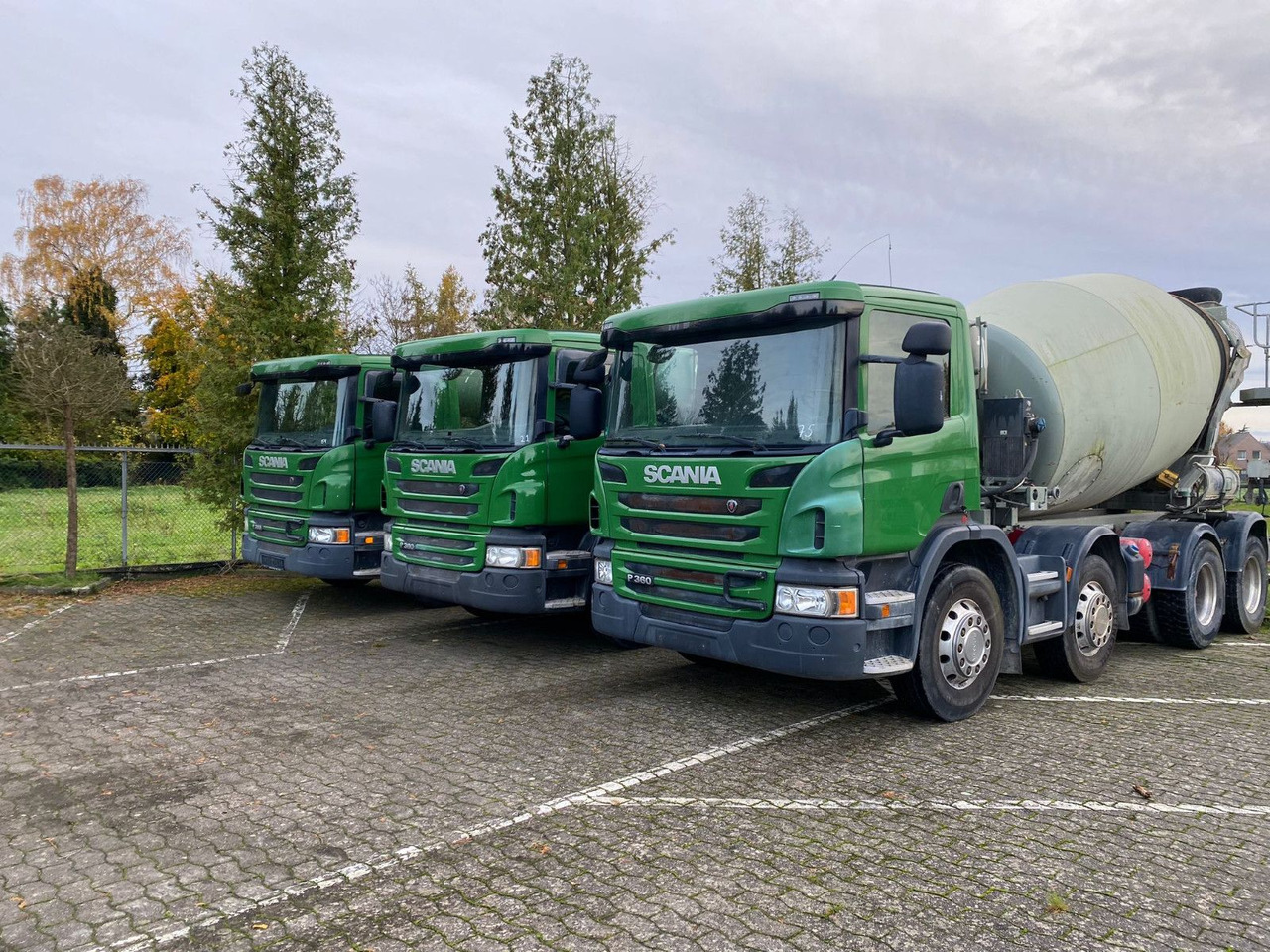 Scania 2x P360 Betonmischer 8x4 Blatt/Blatt E6 2 stück - Mikser za beton: slika 3 Scania 2x P360 Betonmischer 8x4 Blatt/Blatt E6 2 stück - Mikser za beton: slika 3