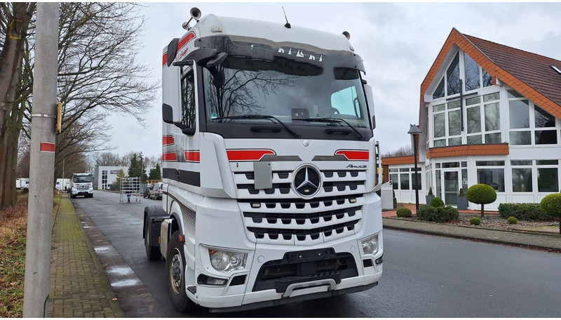 Mercedes-Benz 1845 Arocs 4x4 HD 1-Hand - Tegljač: slika 2 Mercedes-Benz 1845 Arocs 4x4 HD 1-Hand - Tegljač: slika 2