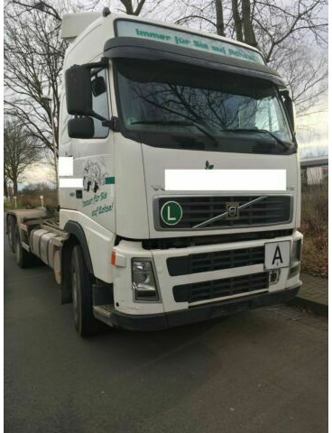 Volvo FH12-420 G.Haus 2xBett Klima Schaltgetriebe Reta - Kamion sa hidrauličnom kukom: slika 4 Volvo FH12-420 G.Haus 2xBett Klima Schaltgetriebe Reta - Kamion sa hidrauličnom kukom: slika 4