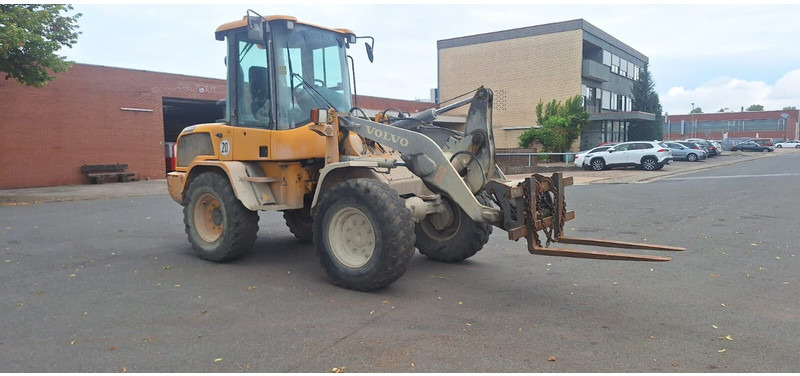 Volvo L30G - Utovarivač točkaš: slika 1 Volvo L30G - Utovarivač točkaš: slika 1