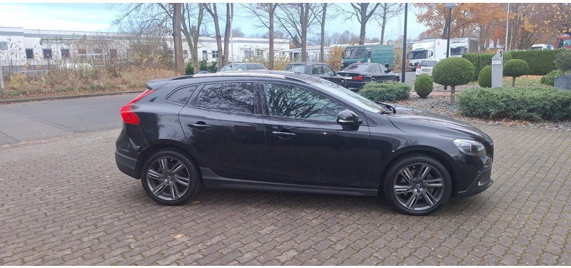 Volvo V40 Cross Country You! - Automobil: slika 3 Volvo V40 Cross Country You! - Automobil: slika 3