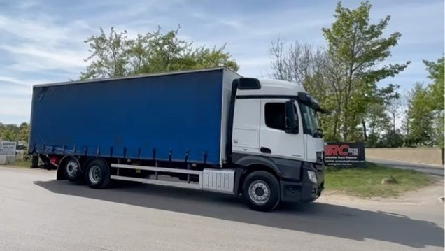 Kamion sa ceradom 2016 Mercedes Actros 2536 Curtainside Truck: slika 14