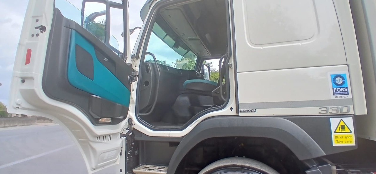 Kamion sa ceradom 2016 Volvo FM 330 Curtainside Truck: slika 26