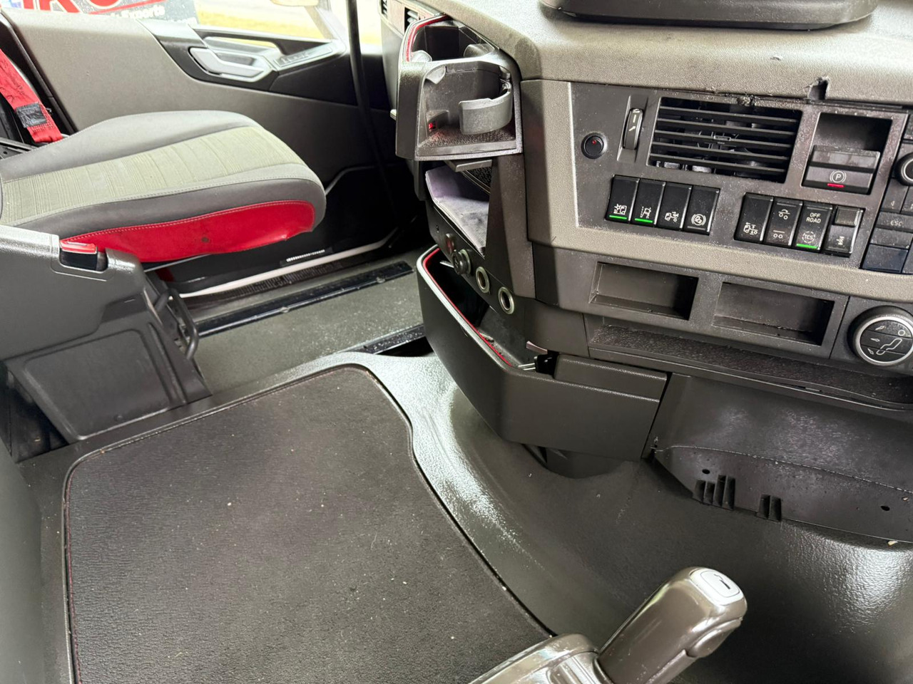 Tegljač 2016 Volvo FH 460 Tractor Unit: slika 29