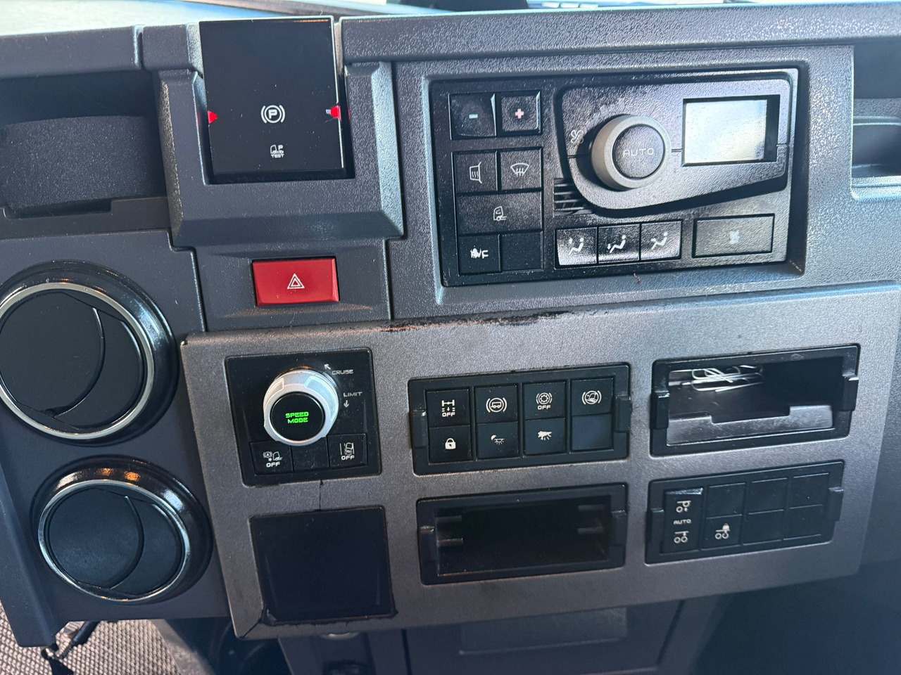 Tegljač 2017 Renault T 460 Tractor Unit: slika 35 Tegljač 2017 Renault T 460 Tractor Unit: slika 35