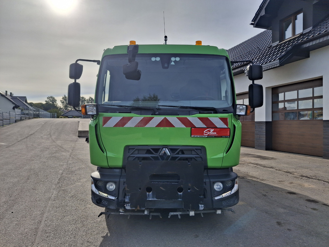 RENAULT D16 Polewaczka Karcher Straßenwaschanlage Euro 6 - Korisno/ Posebno vozilo: slika 2 RENAULT D16 Polewaczka Karcher Straßenwaschanlage Euro 6 - Korisno/ Posebno vozilo: slika 2