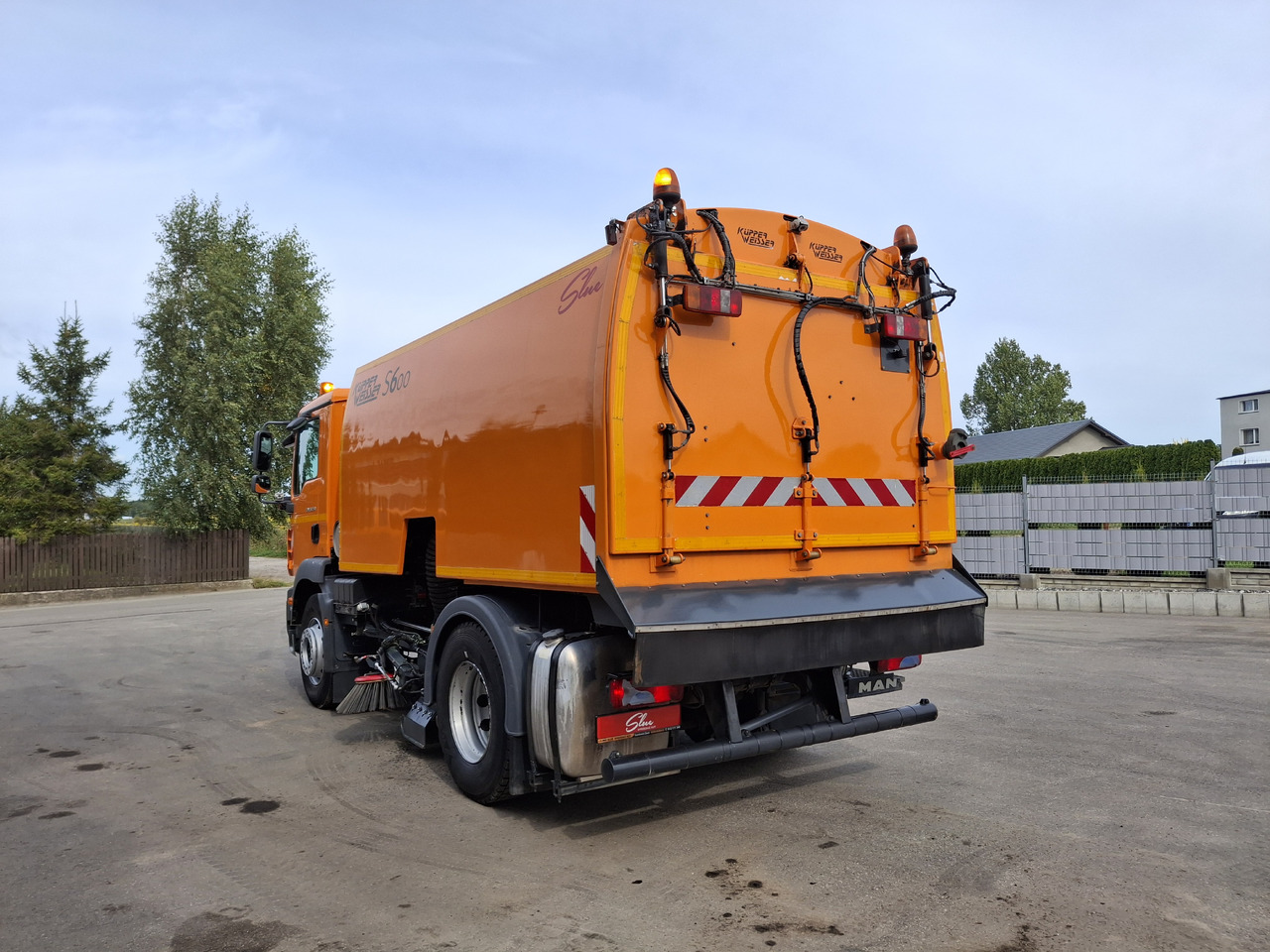 MAN TGM 18.250 Zamiatarka Kupper Weisser BROCK 2 Motoren Szczotki L/R PM10 Odchwaszczarka - Autočistilica: slika 4 MAN TGM 18.250 Zamiatarka Kupper Weisser BROCK 2 Motoren Szczotki L/R PM10 Odchwaszczarka - Autočistilica: slika 4