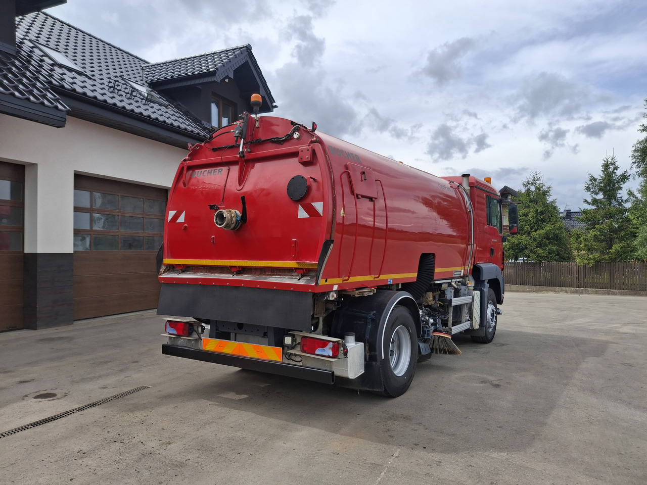 MAN TGS 18.320 Zamiatarka Kehrmaschine BUCHER 2 Motoren Karcher Szczotki L/R - Autočistilica: slika 5 MAN TGS 18.320 Zamiatarka Kehrmaschine BUCHER 2 Motoren Karcher Szczotki L/R - Autočistilica: slika 5