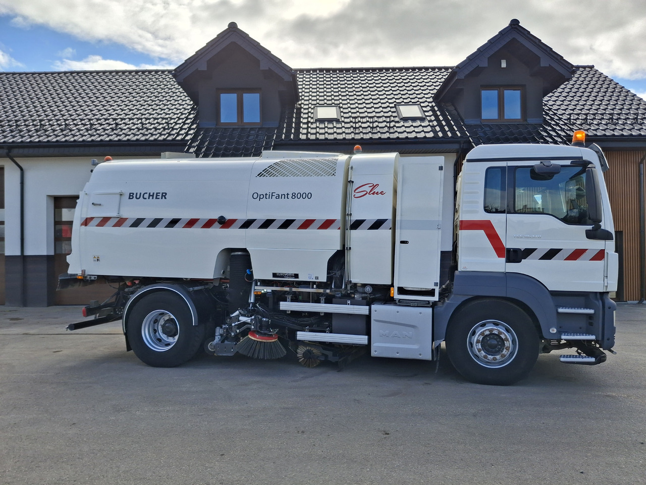 MAN TGS 18.320 Zamiatarka Kehrmaschine BUCHER OptiFant 8000 Karcher Euro 6 PM10 L/R Hochdruckreinigung - Autočistilica: slika 5 MAN TGS 18.320 Zamiatarka Kehrmaschine BUCHER OptiFant 8000 Karcher Euro 6 PM10 L/R Hochdruckreinigung - Autočistilica: slika 5