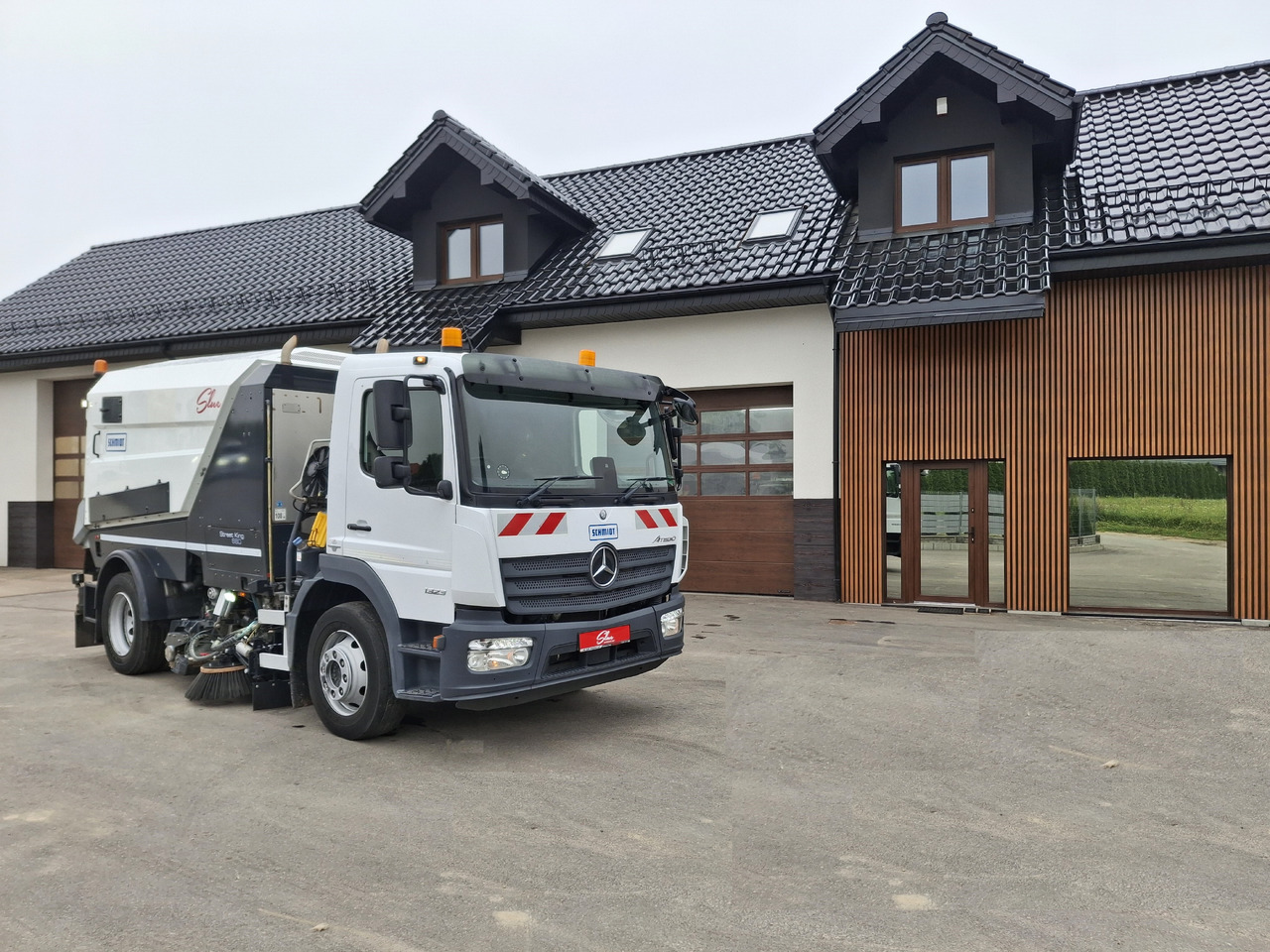 MERCEDES-BENZ Atego 1523 Zamiatarka Kehrmaschine Schmidt Street King 660 Euro 6 PM10 2 Motoren Szczotki L/R 2016r - Autočistilica: slika 1 MERCEDES-BENZ Atego 1523 Zamiatarka Kehrmaschine Schmidt Street King 660 Euro 6 PM10 2 Motoren Szczotki L/R 2016r - Autočistilica: slika 1