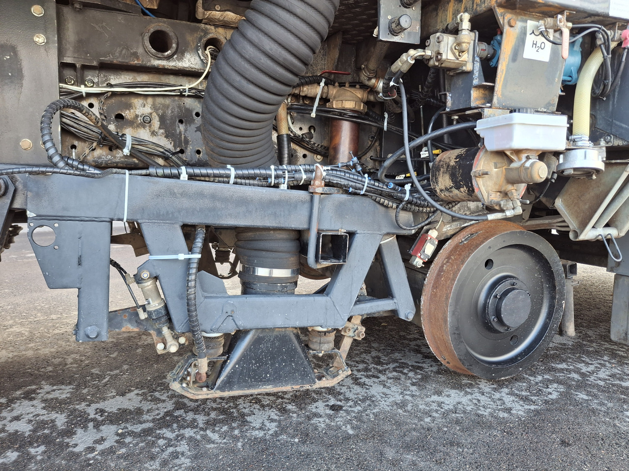 Mercedes-Benz Axor 1823 Schienenreinigungs RAIL Kehrmaschine - Autočistilica: slika 5 Mercedes-Benz Axor 1823 Schienenreinigungs RAIL Kehrmaschine - Autočistilica: slika 5