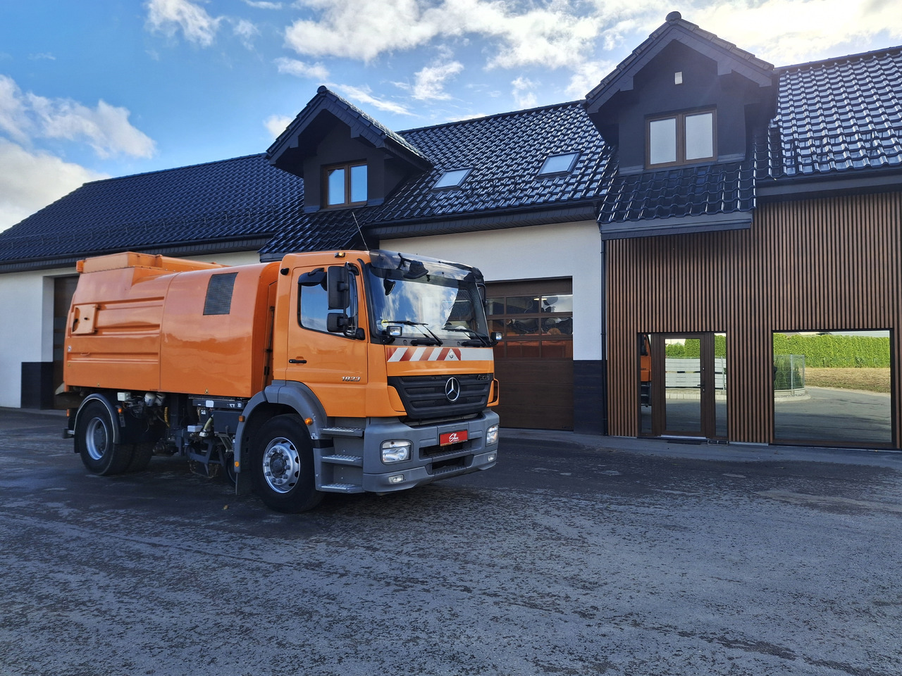 Mercedes-Benz Axor 1823 Schienenreinigungs RAIL Kehrmaschine - Autočistilica: slika 1 Mercedes-Benz Axor 1823 Schienenreinigungs RAIL Kehrmaschine - Autočistilica: slika 1