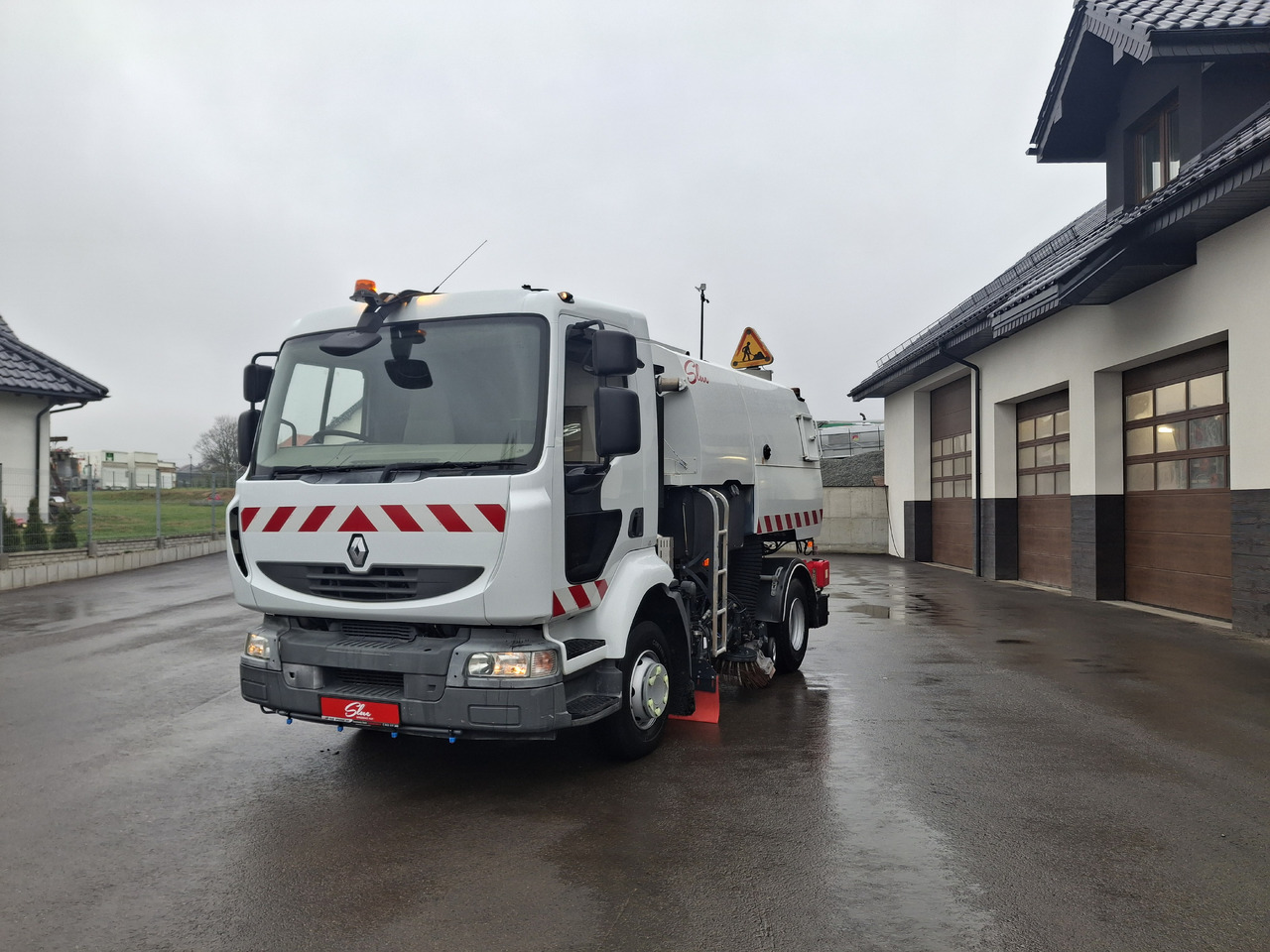 RENAULT Midlum 220 Zamiatarka Kehrmaschine Johnston 2 Motoren Szczotki L/R - Autočistilica: slika 2 RENAULT Midlum 220 Zamiatarka Kehrmaschine Johnston 2 Motoren Szczotki L/R - Autočistilica: slika 2