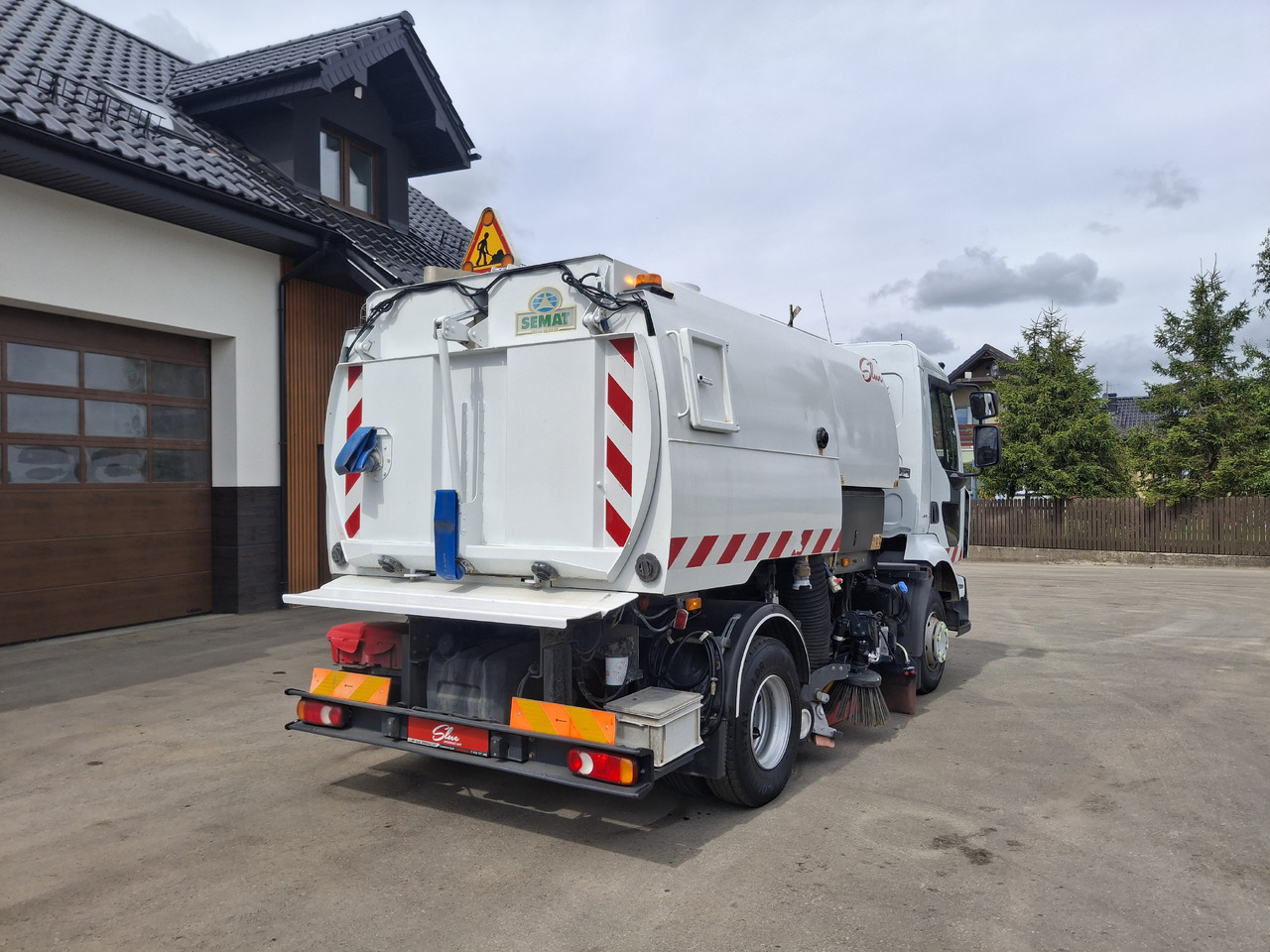 RENAULT Midlum 220 Zamiatarka Kehrmaschine Johnston L/R 2 Motoren 2 Silniki - Autočistilica: slika 5 RENAULT Midlum 220 Zamiatarka Kehrmaschine Johnston L/R 2 Motoren 2 Silniki - Autočistilica: slika 5