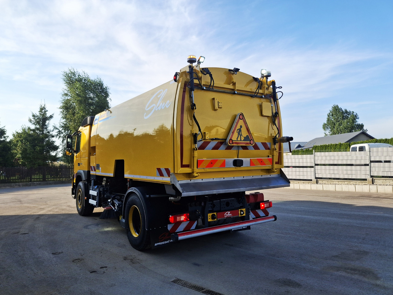 VOLVO FMX 420 Zamiatarka Kehrmaschine Euro 6 PM2.5 BROCK VS 7 TECH Karcher L/R 2145 Mth 2021r - Autočistilica: slika 4 VOLVO FMX 420 Zamiatarka Kehrmaschine Euro 6 PM2.5 BROCK VS 7 TECH Karcher L/R 2145 Mth 2021r - Autočistilica: slika 4