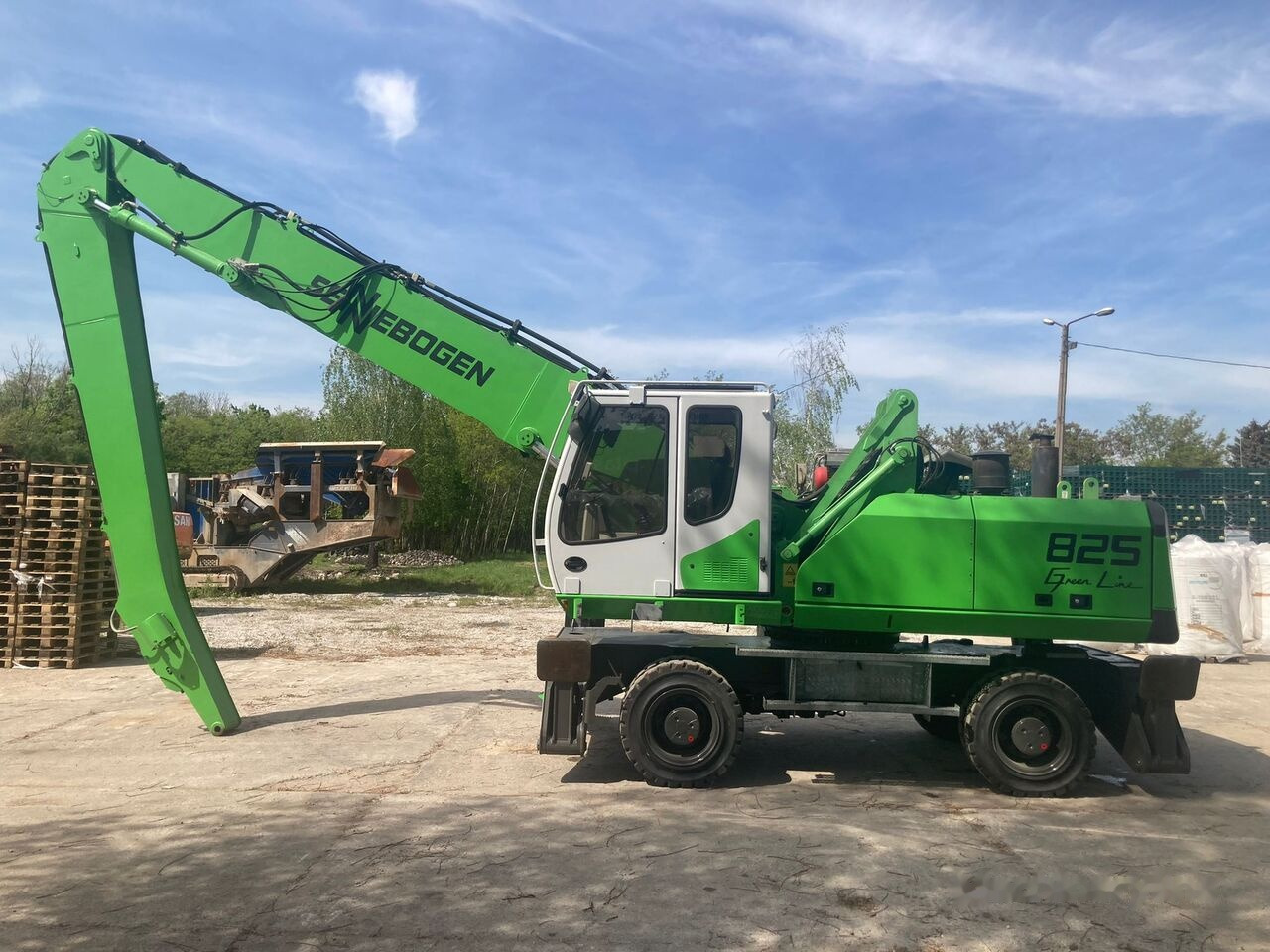 Sennebogen 825 - Bager za obradu otpada/ Industrije: slika 1 Sennebogen 825 - Bager za obradu otpada/ Industrije: slika 1