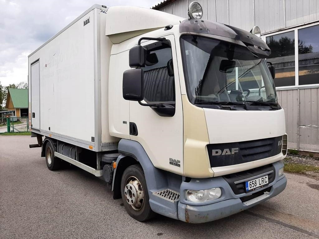 DAF FA 45.180 4X2 KITCHEN  - Kamion sa zatvorenim sandukom: slika 4 DAF FA 45.180 4X2 KITCHEN  - Kamion sa zatvorenim sandukom: slika 4