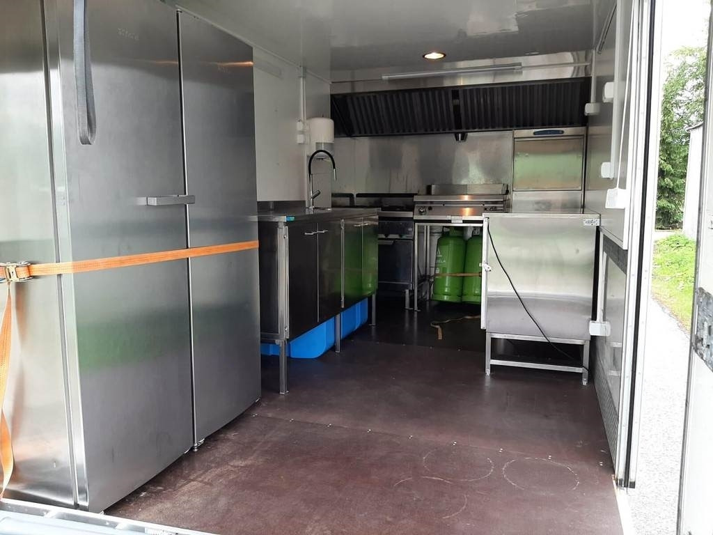 Kamion sa zatvorenim sandukom DAF FA 45.180 4X2 KITCHEN: slika 12