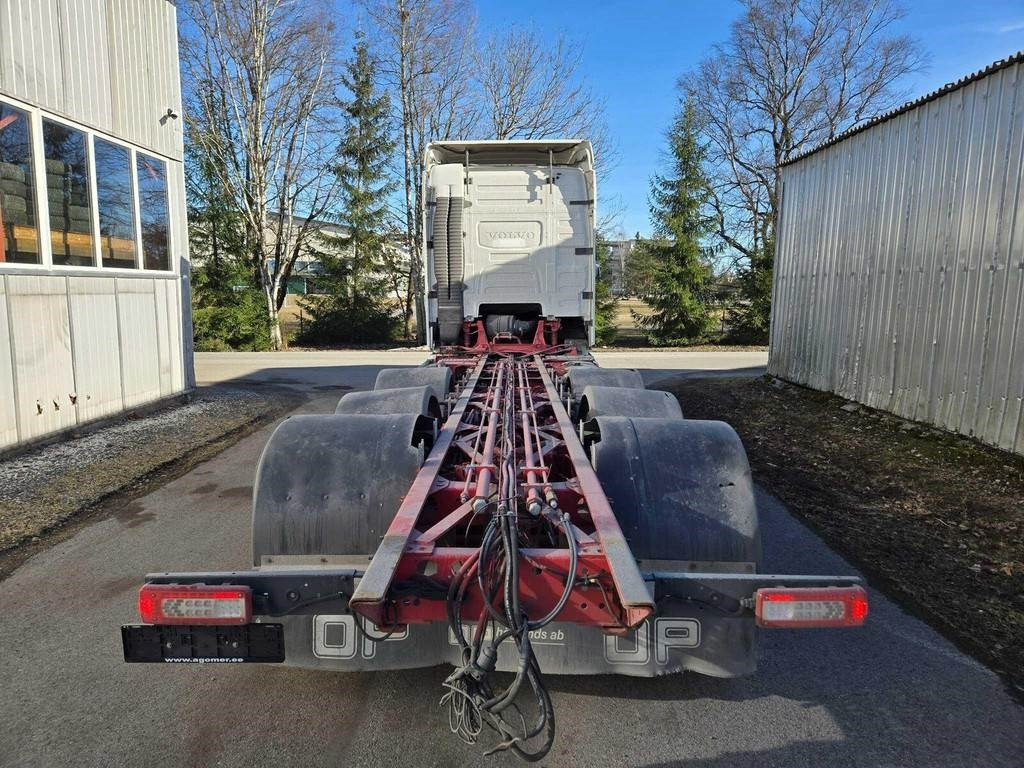 Volvo FH540 8X4 CHASSY - Kamion sa golom šasijom i zatvorenom kabinom: slika 3 Volvo FH540 8X4 CHASSY - Kamion sa golom šasijom i zatvorenom kabinom: slika 3