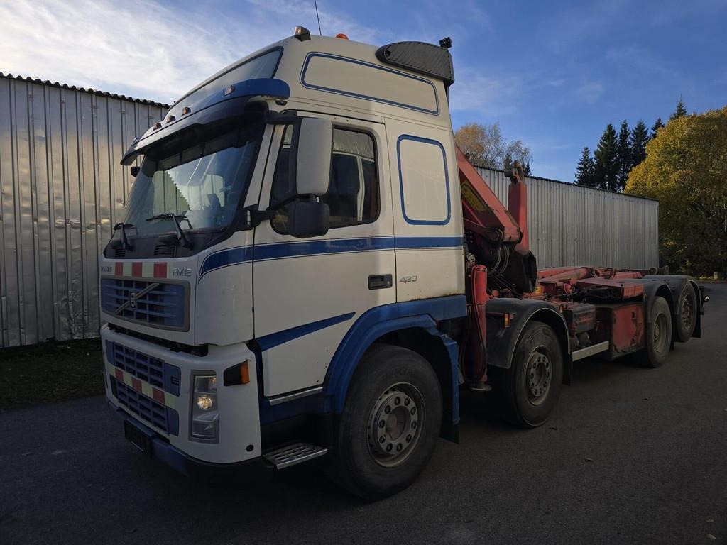Volvo FM12 420 8X2 HMF 2220 K4  - Kamion sa hidrauličnom kukom: slika 1 Volvo FM12 420 8X2 HMF 2220 K4  - Kamion sa hidrauličnom kukom: slika 1