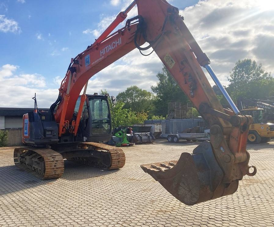 Hitachi ZX 225 US LC - Bager guseničar: slika 2 Hitachi ZX 225 US LC - Bager guseničar: slika 2