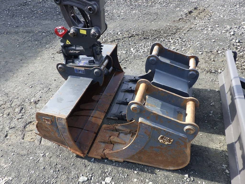 Volvo EC 27 D mit Powertilt - Mini bager: slika 3 Volvo EC 27 D mit Powertilt - Mini bager: slika 3