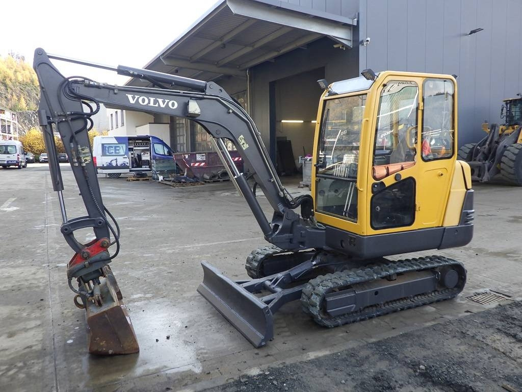 Volvo EC 35 - Mini bager: slika 1 Volvo EC 35 - Mini bager: slika 1