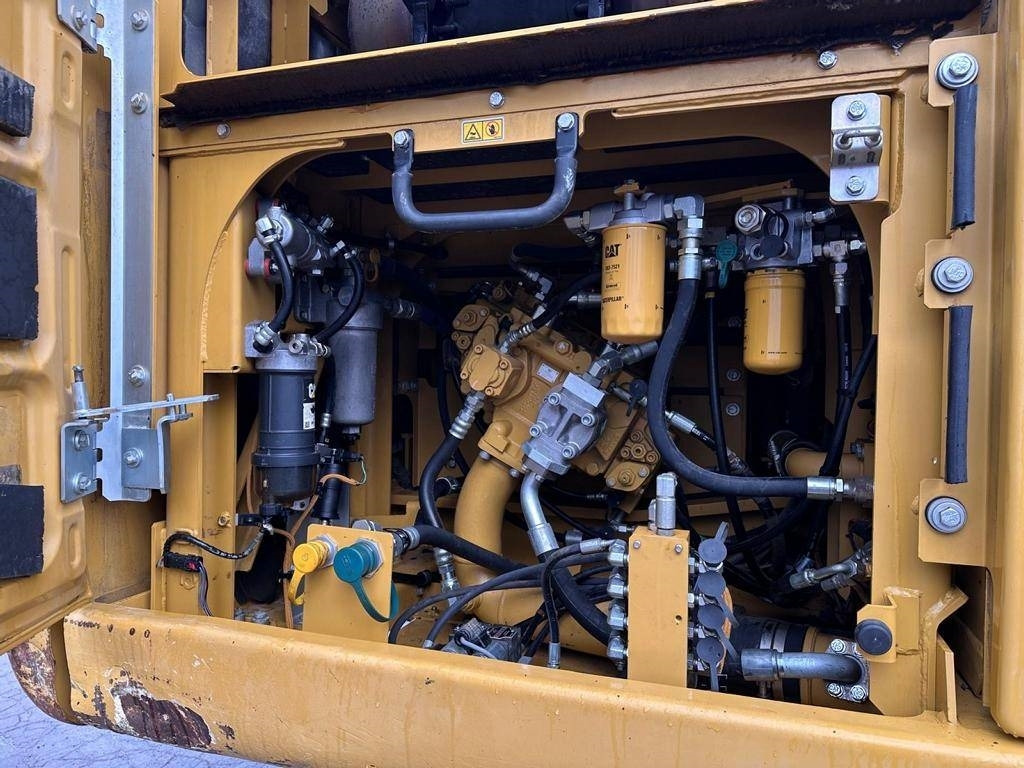 Bager guseničar CAT 324 E LN: slika 13