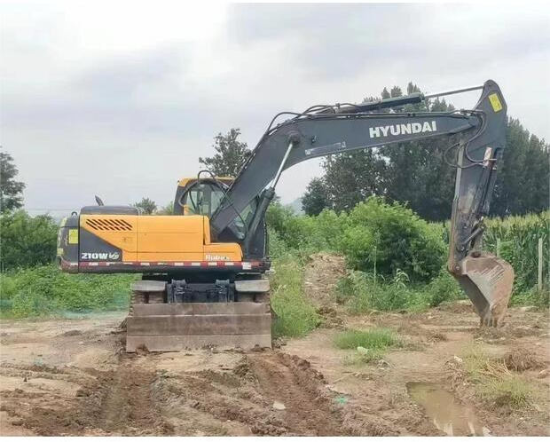 Bager točkaš 2018 Hyundai 210-9: slika 9