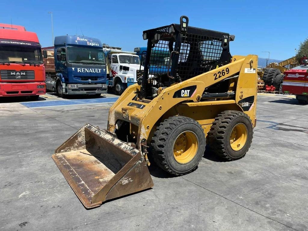 CAT 236 B - Mini utovarivač: slika 3 CAT 236 B - Mini utovarivač: slika 3
