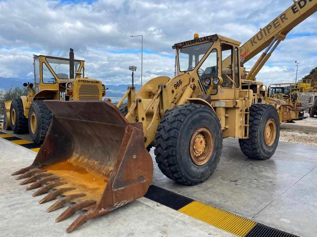 CAT 966 C - Utovarivač točkaš: slika 1 CAT 966 C - Utovarivač točkaš: slika 1