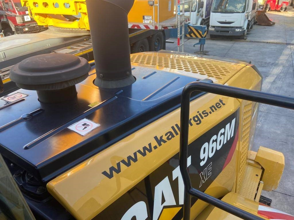 Utovarivač točkaš CAT 966M XE: slika 18