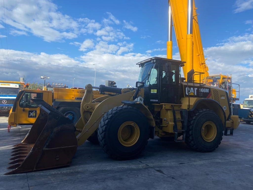Utovarivač točkaš CAT 966M XE: slika 6
