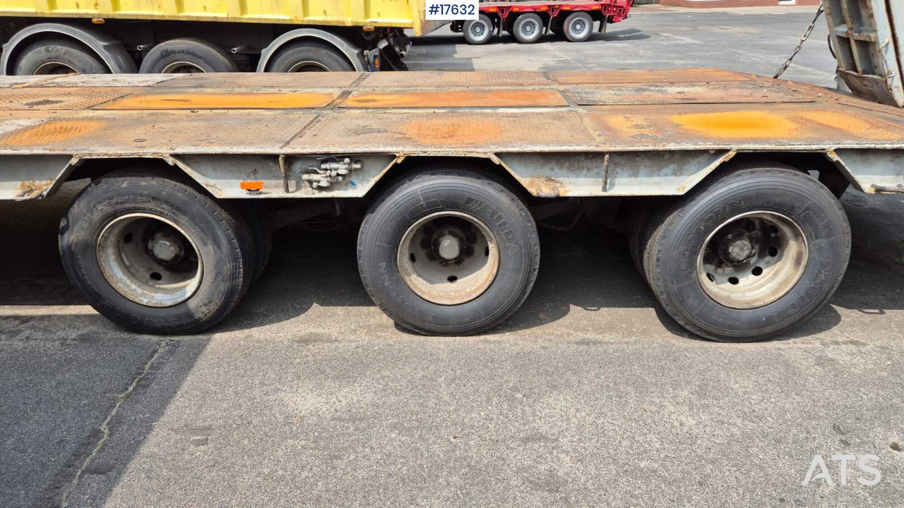 1990 ZREMB NS 300 - Niska poluprikolica za prevoz: slika 4 1990 ZREMB NS 300 - Niska poluprikolica za prevoz: slika 4