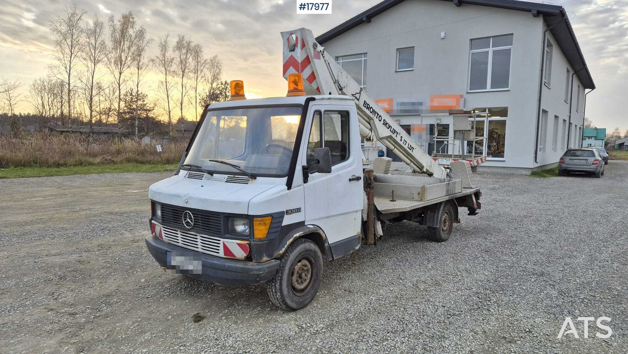 BRONTO SKYLIFT basket lift on Mercedes-Benz 308D chassis (1992) - Vazdušna platforma montirana na kamion: slika 1 BRONTO SKYLIFT basket lift on Mercedes-Benz 308D chassis (1992) - Vazdušna platforma montirana na kamion: slika 1
