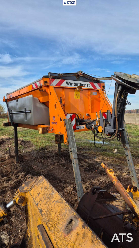 EPOKE SH3401 5m3 sand/salt spreader (2007) - Rasipač peska/ Soli: slika 2 EPOKE SH3401 5m3 sand/salt spreader (2007) - Rasipač peska/ Soli: slika 2