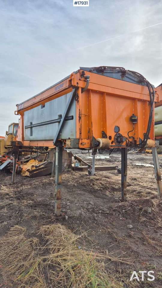 EPOKE SH3401 5m3 sand/salt spreader (2007) - Rasipač peska/ Soli: slika 5 EPOKE SH3401 5m3 sand/salt spreader (2007) - Rasipač peska/ Soli: slika 5