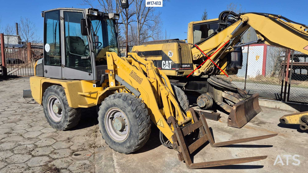Wheel loader AHLMANN AL 85t 2004) forks, quick coupler, opening bucket. - Utovarivač točkaš: slika 4 Wheel loader AHLMANN AL 85t 2004) forks, quick coupler, opening bucket. - Utovarivač točkaš: slika 4