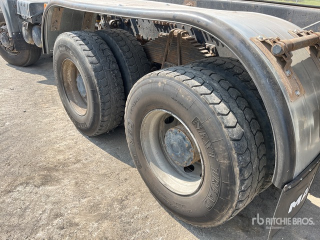 2006 MAN TGA41.430 8x8 Twin-Steer Sleeper T/A Dump Truck - Istovarivač: slika 5 2006 MAN TGA41.430 8x8 Twin-Steer Sleeper T/A Dump Truck - Istovarivač: slika 5