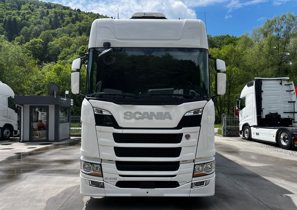 Scania R410 // 2018 Rok 6x2 // Retarder // Automat // Led // Navi // 77 // - Kamion sa ceradom: slika 2 Scania R410 // 2018 Rok 6x2 // Retarder // Automat // Led // Navi // 77 // - Kamion sa ceradom: slika 2