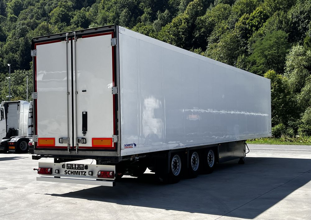 Schmitz Cargobull Chłodnia // 2010 Rok // 2 osie podnoszone // Doppelstock // Kosz paletowy // - Poluprikolica hladnjače: slika 1 Schmitz Cargobull Chłodnia // 2010 Rok // 2 osie podnoszone // Doppelstock // Kosz paletowy // - Poluprikolica hladnjače: slika 1