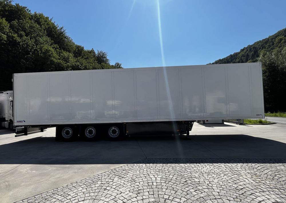 Schmitz Cargobull Chłodnia // 2010 Rok // 2 osie podnoszone // Doppelstock // Kosz paletowy // - Poluprikolica hladnjače: slika 4 Schmitz Cargobull Chłodnia // 2010 Rok // 2 osie podnoszone // Doppelstock // Kosz paletowy // - Poluprikolica hladnjače: slika 4
