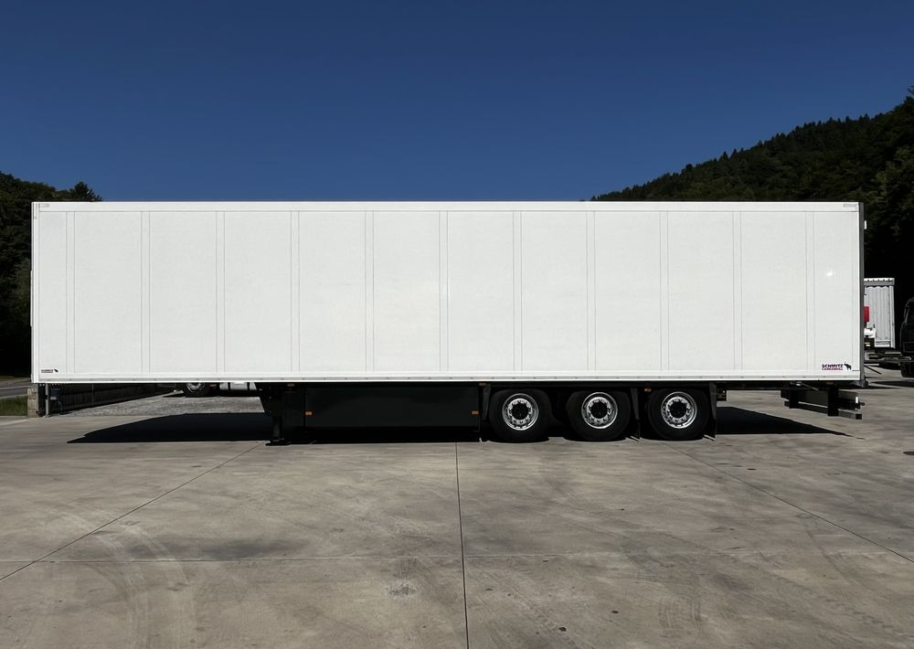 Schmitz Cargobull Chłodnia // 2010 Rok // 2 osie podnoszone // Doppelstock // Kosz paletowy // - Poluprikolica hladnjače: slika 5 Schmitz Cargobull Chłodnia // 2010 Rok // 2 osie podnoszone // Doppelstock // Kosz paletowy // - Poluprikolica hladnjače: slika 5