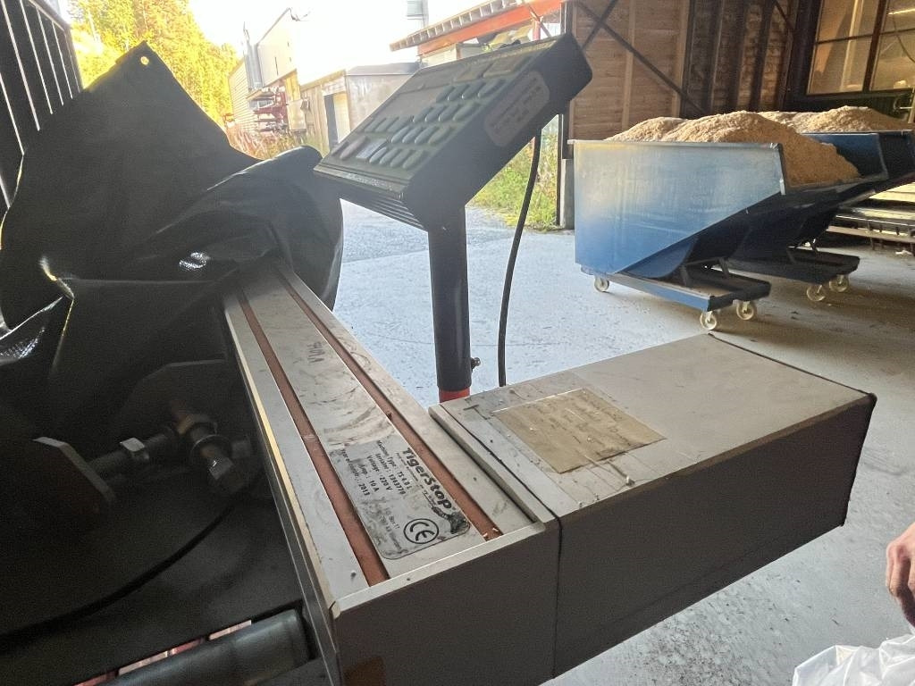 Annet GRAULE QNF Crosscut saw with TigerStop TS 4.8 L Au - Mašinska alatka: slika 2 Annet GRAULE QNF Crosscut saw with TigerStop TS 4.8 L Au - Mašinska alatka: slika 2