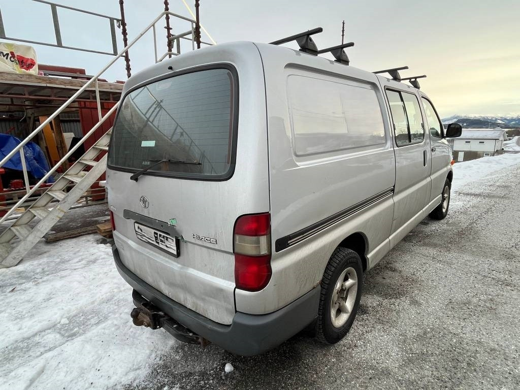Toyota Hiace 4x4 kombi 6 seat - Druga mašina: slika 5 Toyota Hiace 4x4 kombi 6 seat - Druga mašina: slika 5