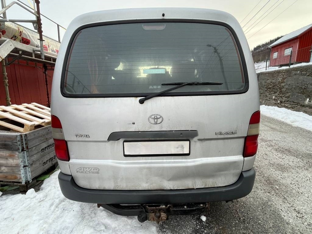 Toyota Hiace 4x4 kombi 6 seat - Druga mašina: slika 4 Toyota Hiace 4x4 kombi 6 seat - Druga mašina: slika 4