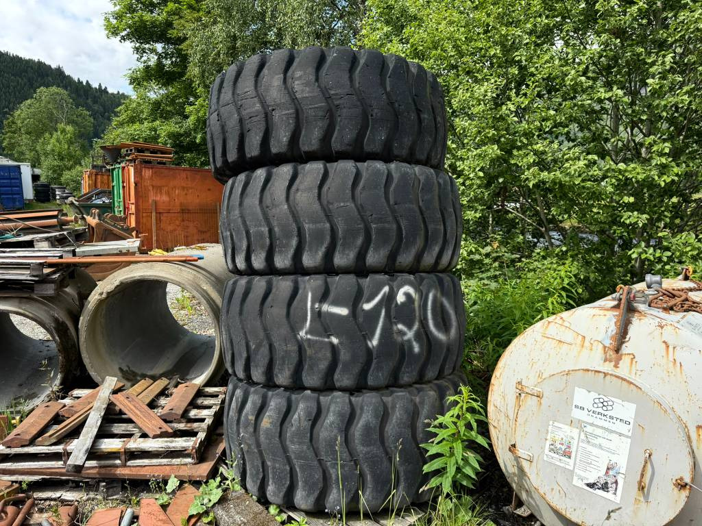 Goodyear 23,5R25 - Guma: slika 2 Goodyear 23,5R25 - Guma: slika 2