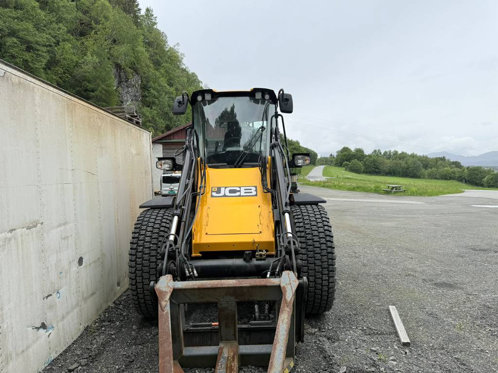 JCB 413K - Utovarivač točkaš: slika 5 JCB 413K - Utovarivač točkaš: slika 5